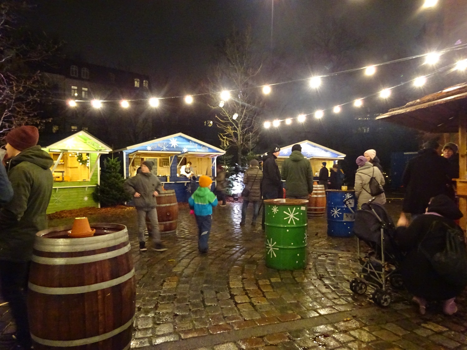 weihnachtsmarkt apostelkirche winter hamburg